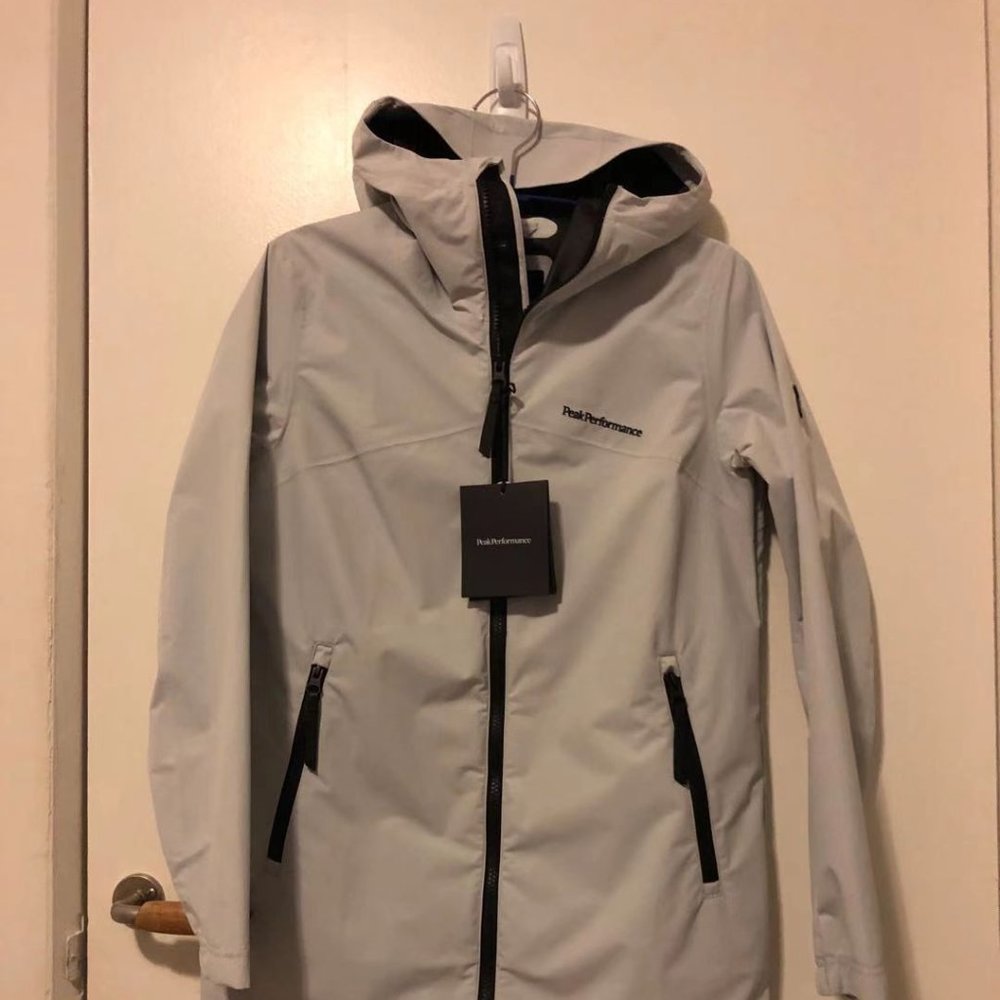 NWT Peak Performance Sapphire Light Parka Women Size XS Antarctica